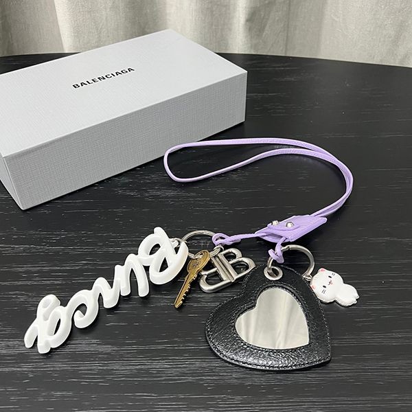 ★日本!!人気！バレンシアガ CITYチャームハート 偽物 bak52765